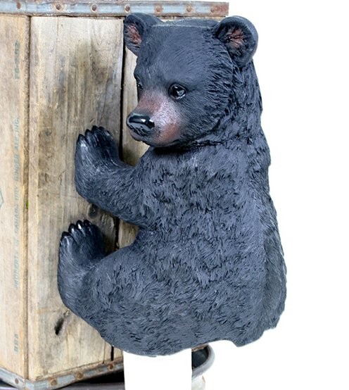 https://www.thecabinshop.com/media/catalog/product/cache/1/image/9df78eab33525d08d6e5fb8d27136e95/c/u/cute-bear-toilet-paper-holder_1.jpg